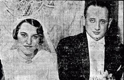 Max Besprosvanie and Elsa Taub wedding. 1933
Õnnelik noorpaar
"Pühade ajal abiellus Pealinnas tuntud riidetöösturi S. Besproswanie poeg  Max Besproswanie. Ta väljavalituks osutus Prl. Elsa Taub.  
Laulatustalitus sündis juudi kombe kohaselt ning sellele järgnes hiilgav  pulmapidu".
"Uudisleht" 29.12.1933
Keywords: [weddings]