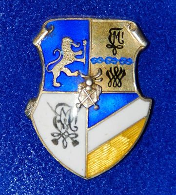 Limuvia coat of arms
According to the information in the source, found near Beti ait - place where Pärnu Jews were held in 1941. One reader suggests that it could belong to Goldberg.
